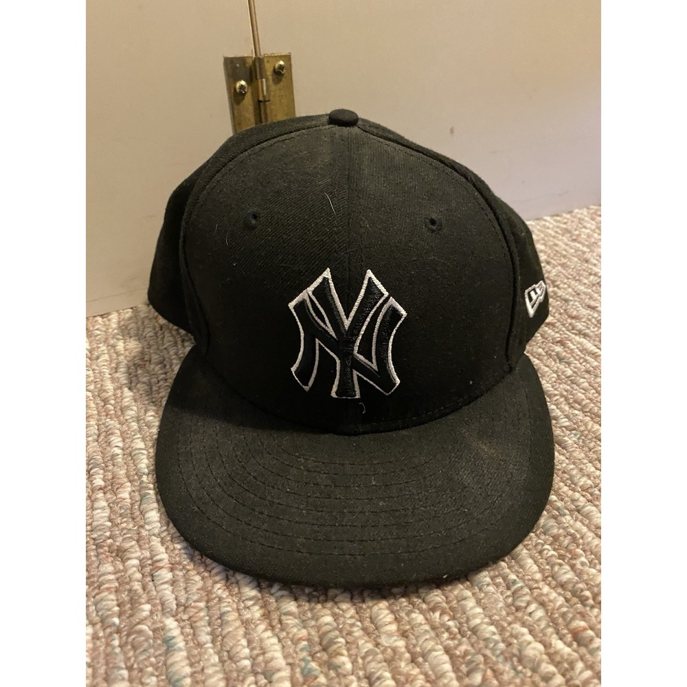 New York Yankees MLB New Era 59Fifty Hat Cap Black Fitted 7 1/8